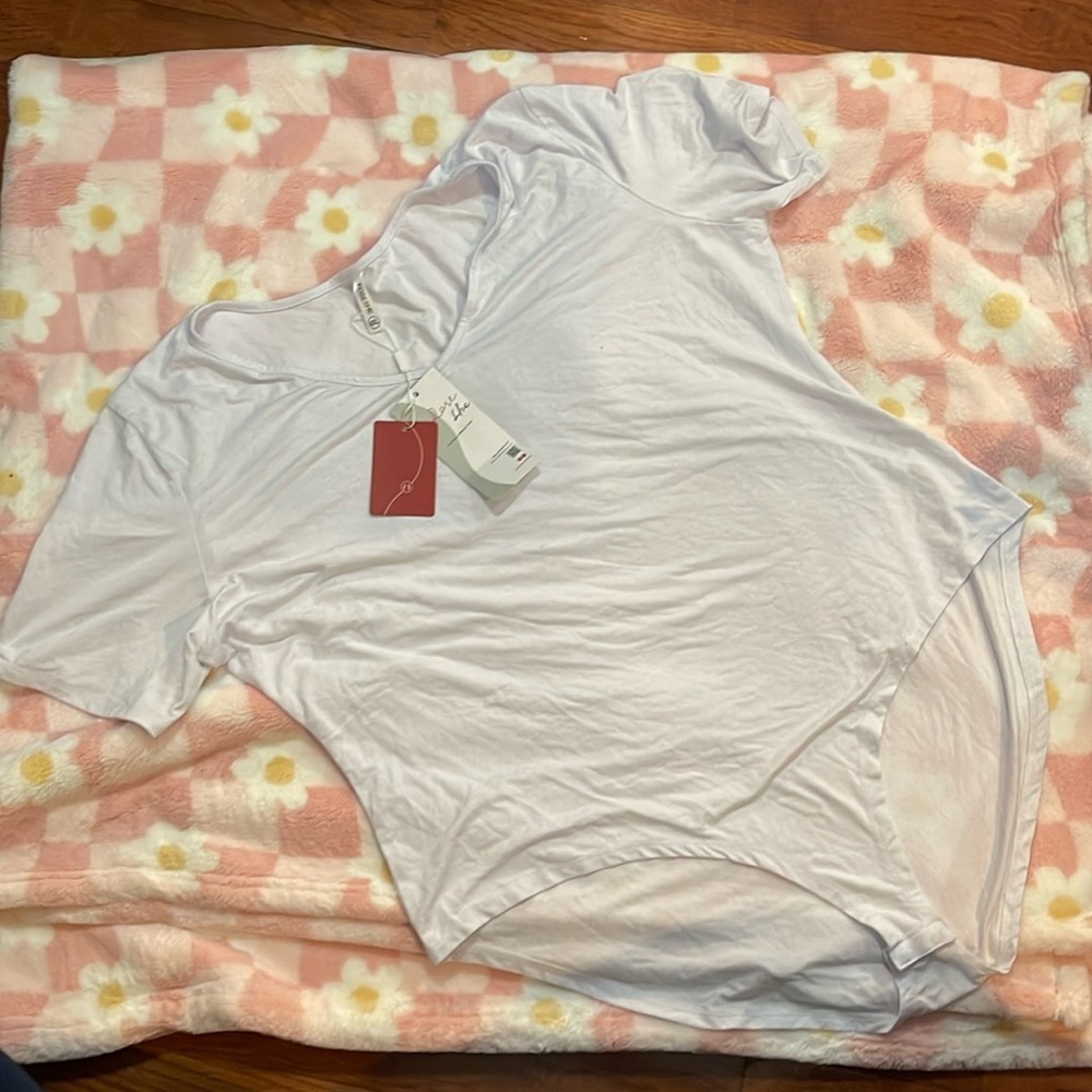 NWT super soft women’s white bodysuit 4X